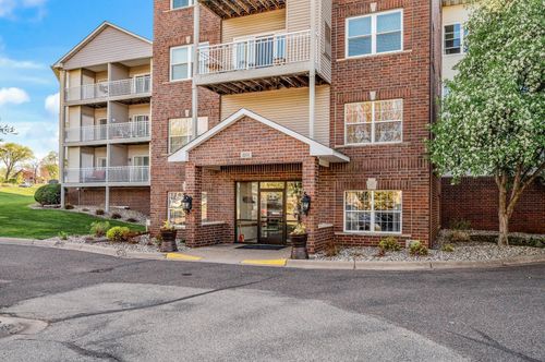 apt-114-2231 Penn Pl, North Saint Paul, MN, 55109-2955 | Card Image