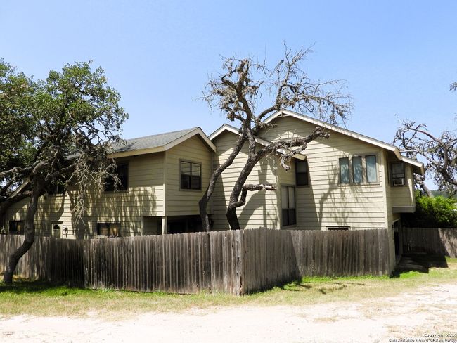 3078 Goat Hill Rd, House other with 4 bedrooms, 4 bathrooms and null parking in Lakehills TX | Image 4