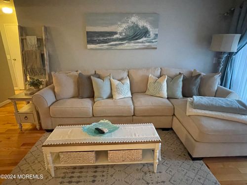 24-330 Shore Dr, HIGHLANDS, NJ, 07732-1145 | Card Image