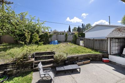 4378 Briarwood Cres, House other with 5 bedrooms, 3 bathrooms and 2 parking in Burnaby BC | Image 3