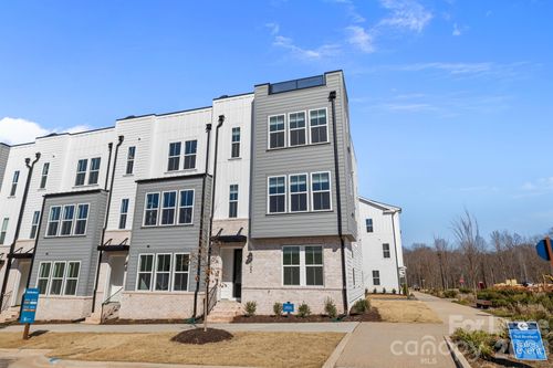 7102 Westrow Ave, Charlotte, NC, 28278-9582 | Card Image