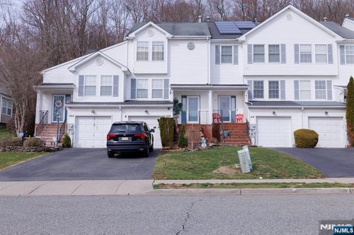 220 Canal Way, Hackettstown, NJ, 07840-1273 | Card Image