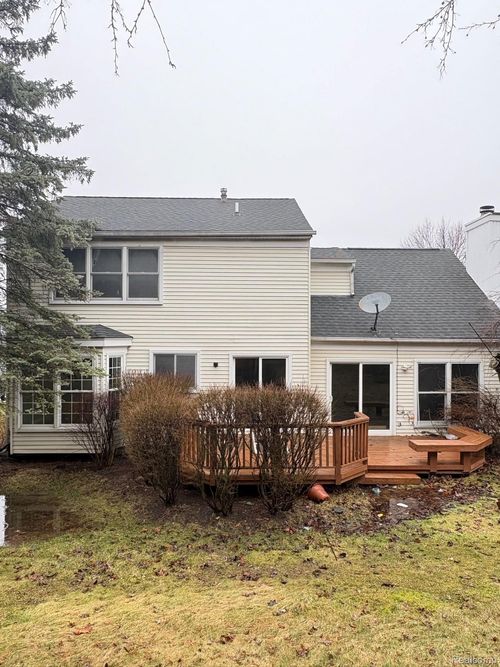 172 Parsons Ln, Rochester Hills, MI, 48307-2845 | Card Image