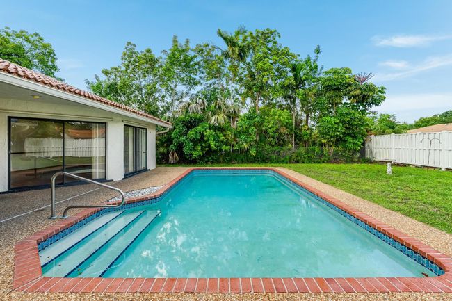648 Nw 100 Th Ln, House other with 4 bedrooms, 2 bathrooms and null parking in CORAL SPRINGS FL | Image 26