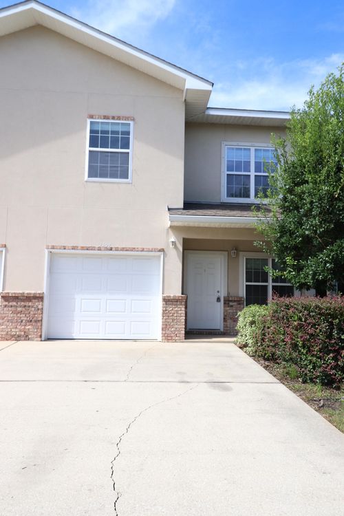 1504 Bentley Cir, Fort Walton Beach, FL, 32547-4990 | Card Image