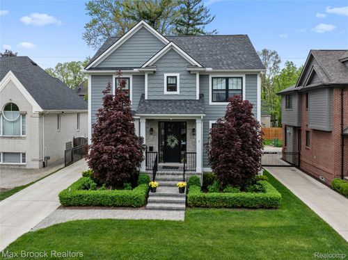 893 Hazel St, Birmingham, MI, 48009-6743 | Card Image