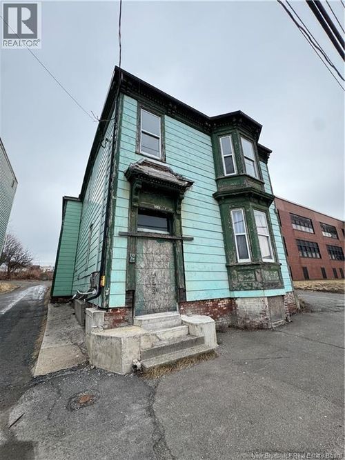 206 Wentworth St, Saint John, NB, E2L2T3 | Card Image