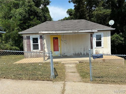 211 N 9th St, Festus, MO, 63028-1309 | Card Image