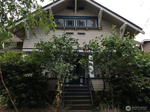 4049 S 128th St, Tukwila, WA, 98168-2573 | Card Image