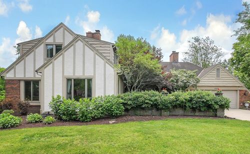 1059 Circle On The Grn, Columbus, OH, 43235-1214 | Card Image
