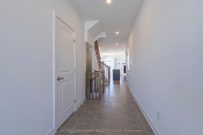 853 Solarium Ave, House attached with 3 bedrooms, 3 bathrooms and 1 parking in Manotick ON | Image 4