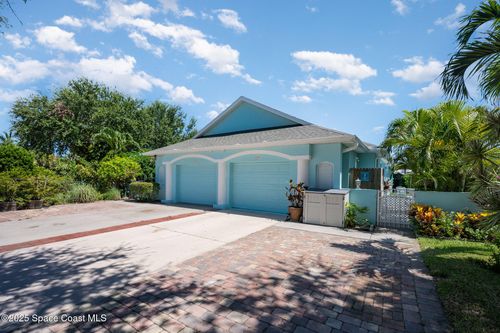 127 Madison Ave, Cape Canaveral, FL, 32920-2937 | Card Image