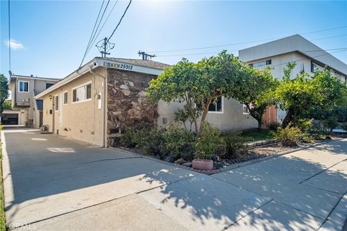 25912 Viana Ave., Lomita, CA, 90717 | Card Image