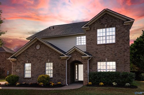 104 Raymon Cir, Huntsville, AL, 35806-4255 | Card Image