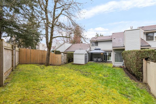 6108 E Greenside Drive, Townhouse with 2 bedrooms, 2 bathrooms and 2 parking in Surrey BC | Image 20