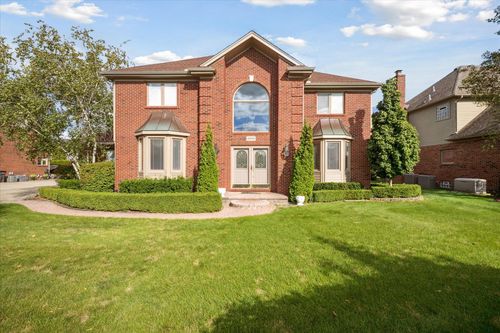 40448 Emerald Ln W, Clinton Twp, MI, 48038-4756 | Card Image