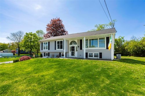 18 Congressional Dr, Newburgh, NY, 12550-2509 | Card Image
