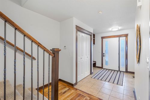 408 28th St Se, Altoona, IA, 50009-8902 | Card Image