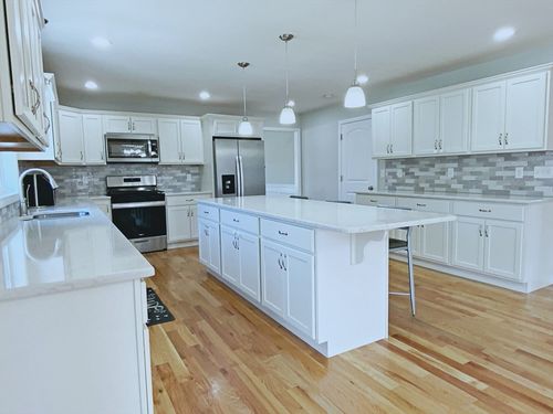 25 Damato Way, Agawam, MA, 01001-3575 | Card Image