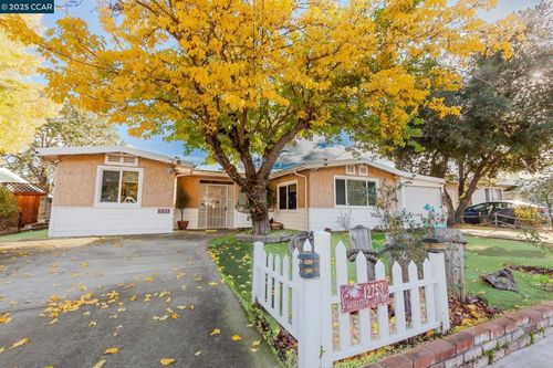 12753 Shoreview Dr, Clearlake Oaks, CA, 95423-8408 | Card Image