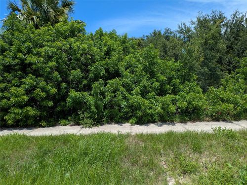 6041 County Line Rd, Spring Hill, FL, 34606-5918 | Card Image