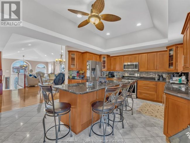 1840 St. Christopher Crt, House other with 4 bedrooms, 3 bathrooms and null parking in Windsor ON | Image 12