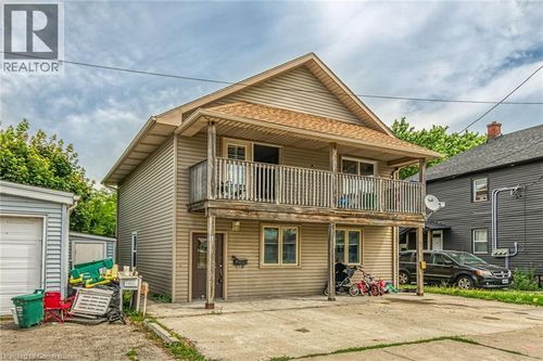 8 Nickel St, Port Colborne, ON, L3K1A9 | Card Image