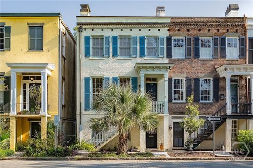 124 W Taylor St, Savannah, GA, 31401-4915 | Card Image