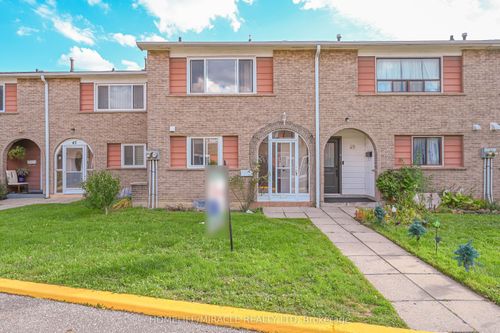 48-2012 Martin Grove Rd, Etobicoke, ON, M9V4A3 | Card Image