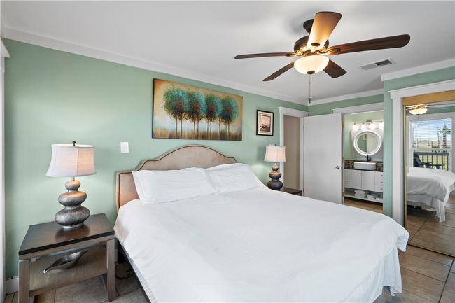 UNIT-101 - 6275 State Highway 361, Condo with 2 bedrooms, 2 bathrooms and null parking in Port Aransas TX | Image 18