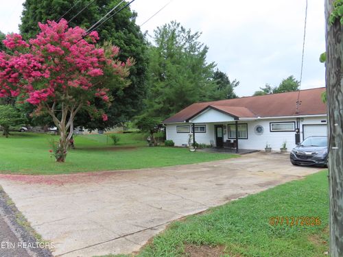 5632 Kentwood Rd, Knoxville, TN, 37912-3406 | Card Image