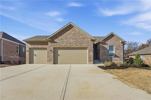 3320 N 109th Ter, Kansas City, KS, 66109-8904 | Card Image