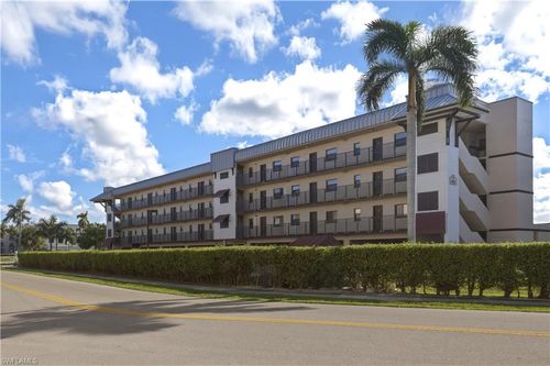 303a-801 River Point Dr, Naples, FL, 34102 | Card Image