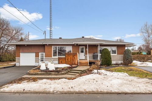 310 Rue Théophile-St-Laurent, Nicolet, QC, J3T1A8 | Card Image