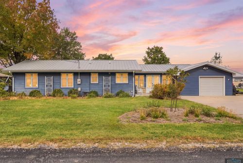 713 N River Rd, Ashland, NE, 68003-7420 | Card Image