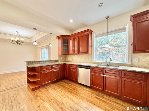 apt-4-27 Ferris Ave, Norwalk, CT, 06854-1569 | Card Image