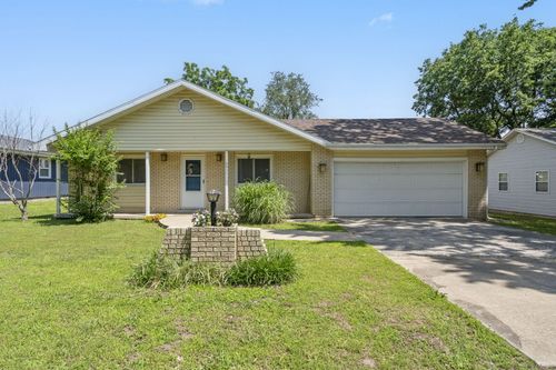 2011 Northwood St, Bolivar, MO, 65613-2265 | Card Image