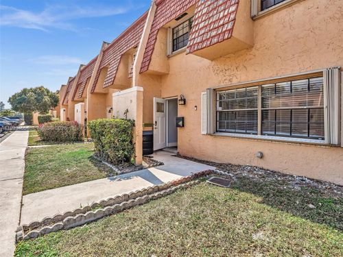 39-39 Ann Lee Ln, Tamarac, FL, 33319-2464 | Card Image