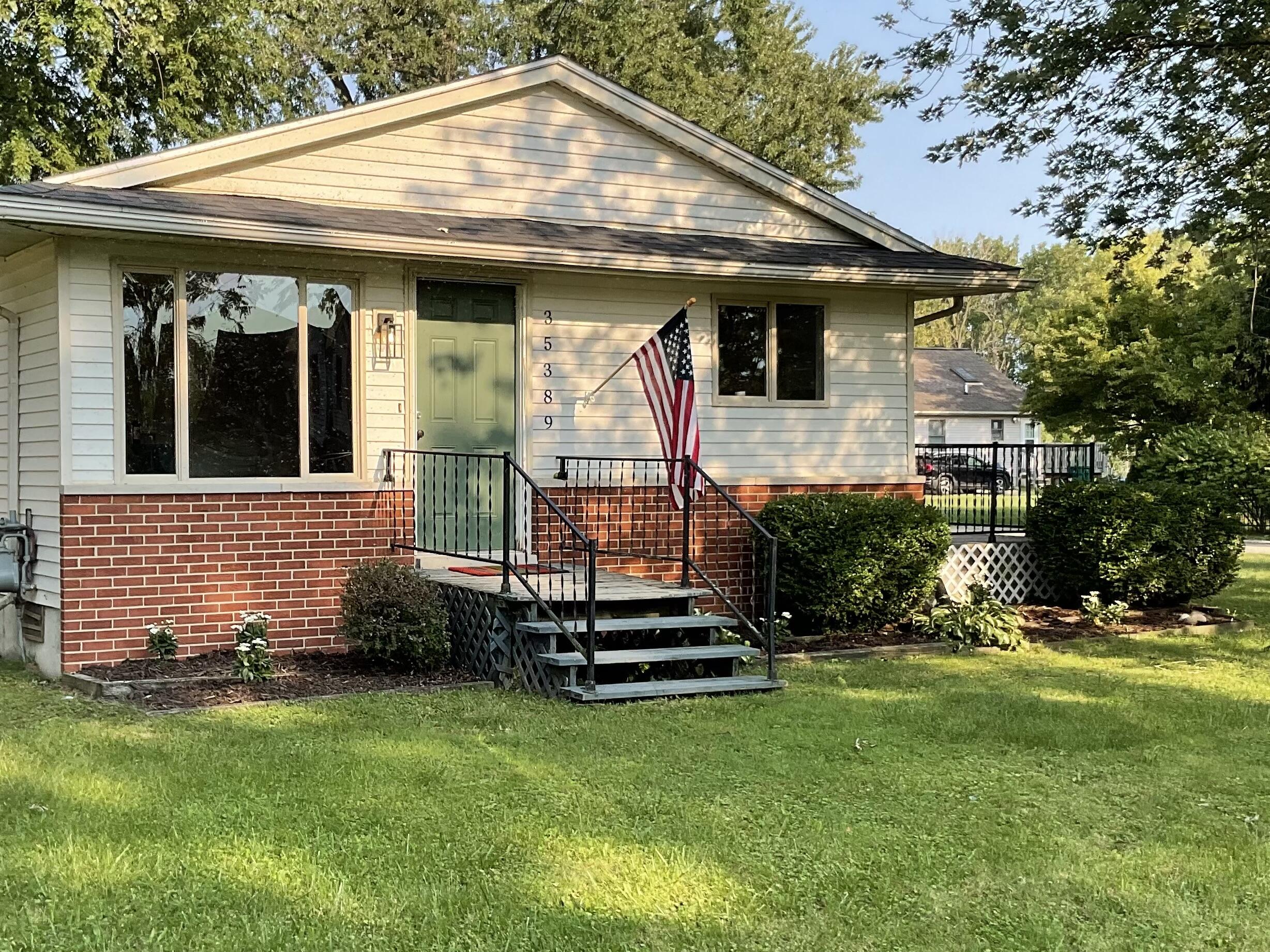 Eldon Dr, Rockwood, MI 48173