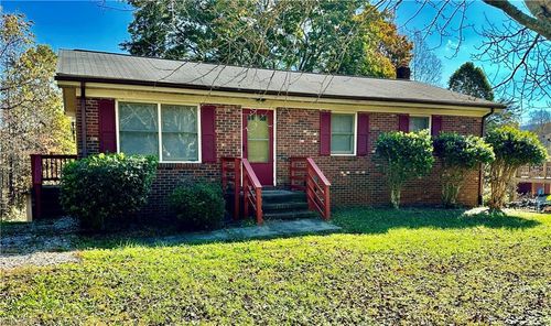 1210 Osborne Joyce Rd, Pinnacle, NC, 27043-8618 | Card Image