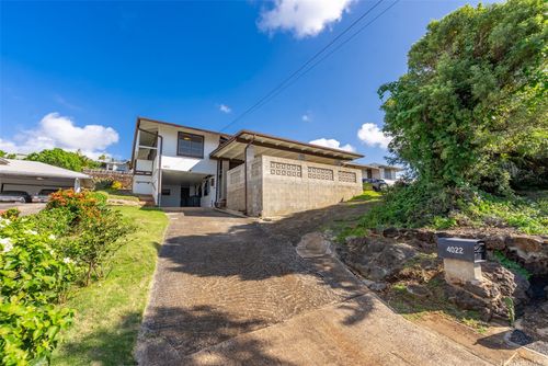 4022 Pakahi Pl, Honolulu, HI, 96816-3927 | Card Image
