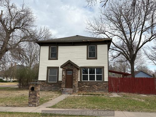 903 L St, Aurora, NE, 68818-2036 | Card Image