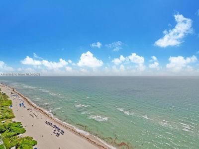 1105 - 17001 Collins Ave, Condo with 3 bedrooms, 3 bathrooms and null parking in Sunny Isles Beach FL | Image 2