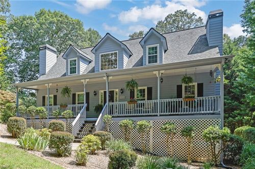422 Gold Crest Dr, Dahlonega, GA, 30533-8200 | Card Image