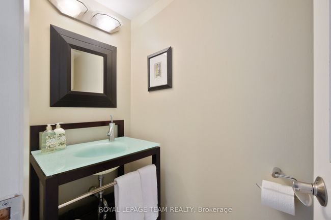 4 Valewood Cres, House other with 4 bedrooms, 4 bathrooms and 4 parking in Gloucester ON | Image 21