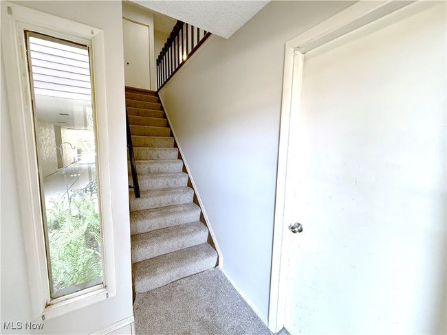 953 Hampton Ridge Dr, Condo with 2 bedrooms, 2 bathrooms and null parking in Akron OH | Image 4