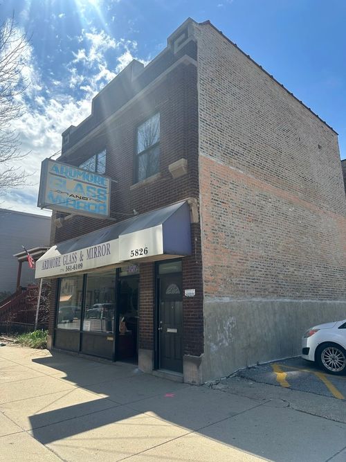 1-5826 N Broadway Street, Chicago, IL, 60660 | Card Image