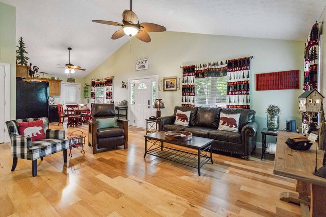 211 Stoneybrook Rd, House other with 2 bedrooms, 2 bathrooms and null parking in Burnside KY | Image 4