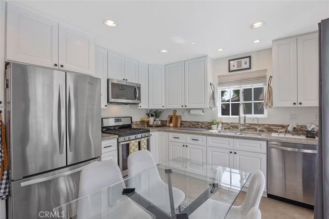 27702 Quincy St, House other with 2 bedrooms, 2 bathrooms and 2 parking in Castaic CA | Image 12