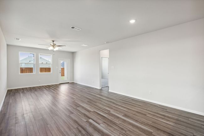 413 Magellan Rd, House other with 4 bedrooms, 4 bathrooms and null parking in Seagoville TX | Image 7